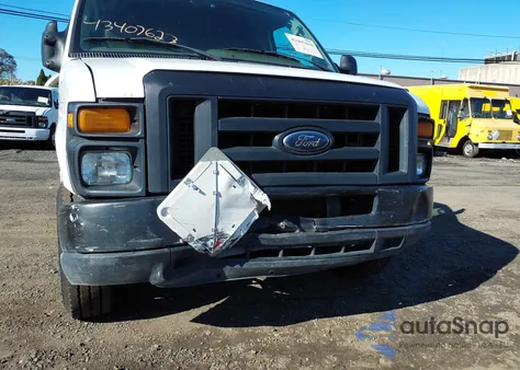 2010 Ford E-150 Commercial/Recreational z USA, uszkodzony, nr VIN 1FTNE1EW9ADA91774